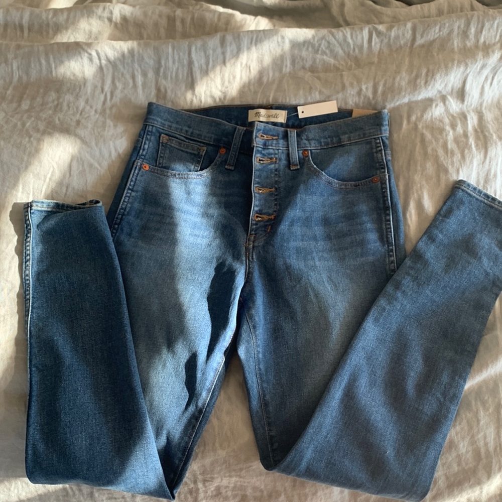 Madewell brand high rise skinny jeans. 29 waist. Fits more like 28.
